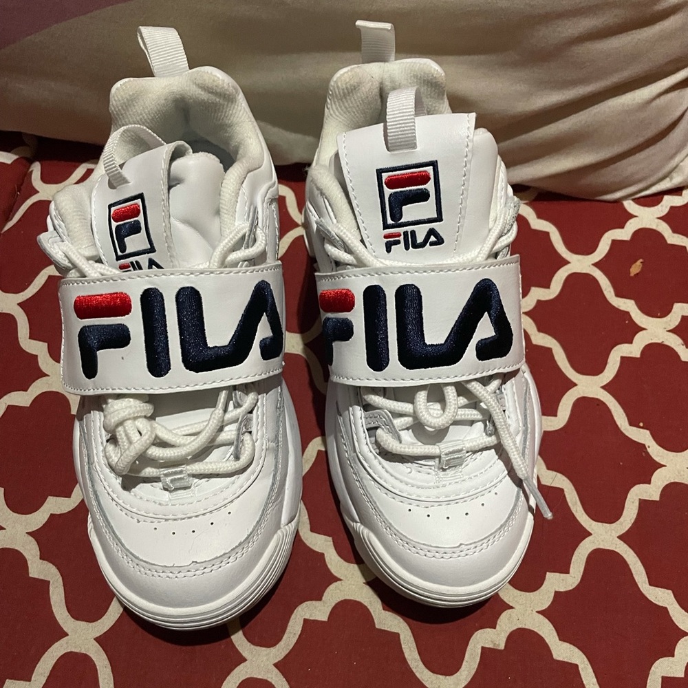 Brand New women’s Fila shoes (NWOT)